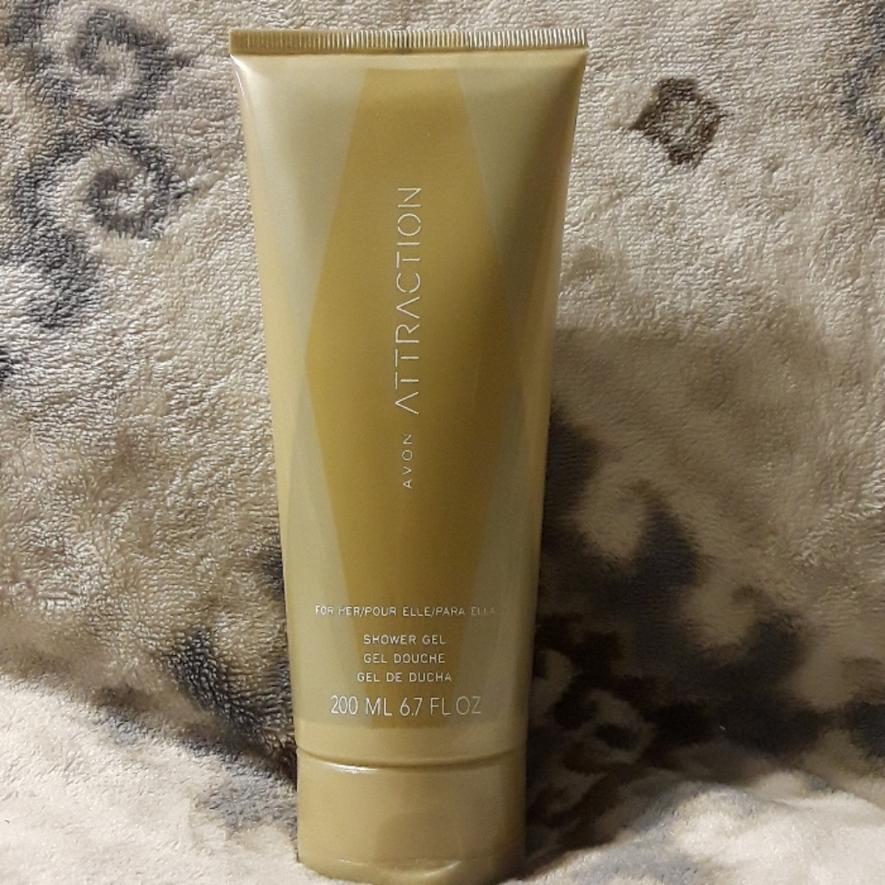 AVON ATTRACTION - Picture 3 of 5